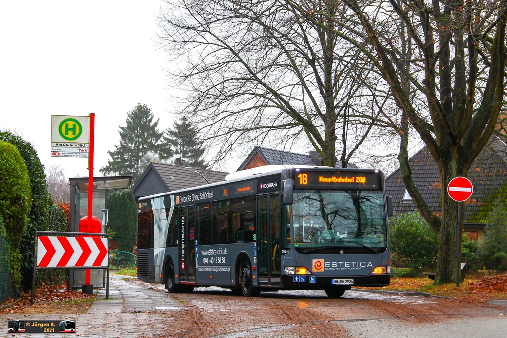 Ein Bild, das Text, Baum, drau�en, Bus enth�lt.

Automatisch generierte Beschreibung