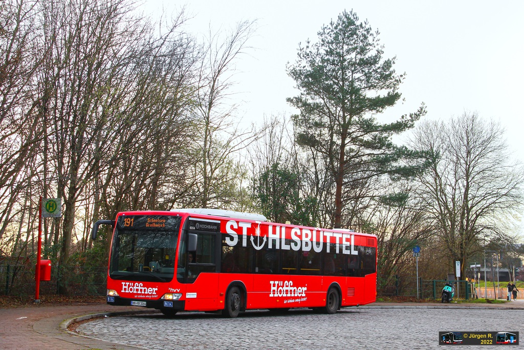 Ein Bild, das Text, Baum, drau�en, Bus enth�lt.

Automatisch generierte Beschreibung
