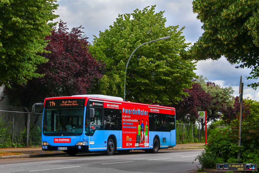 Ein Bild, das Text, Baum, drau�en, Bus enth�lt.

Automatisch generierte Beschreibung