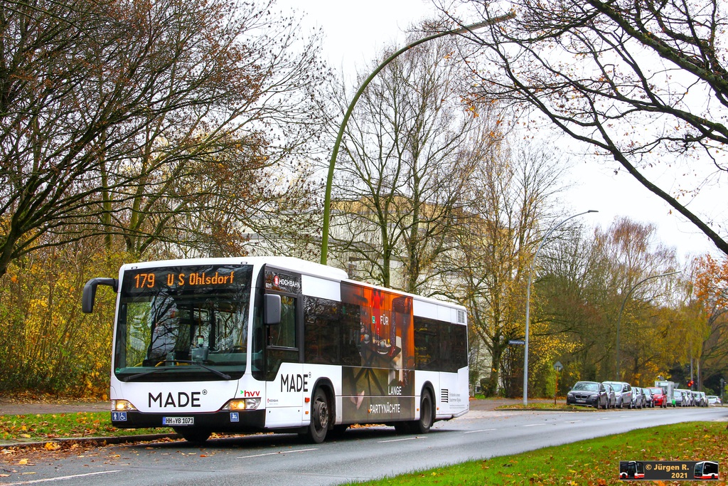 Ein Bild, das Text, Baum, drau�en, Bus enth�lt.

Automatisch generierte Beschreibung