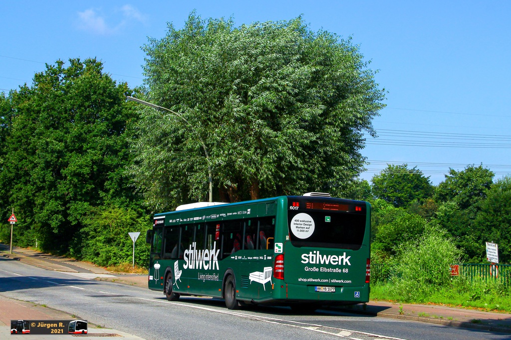 Ein Bild, das Text, Baum, drau�en, Stra�e enth�lt.

Automatisch generierte Beschreibung