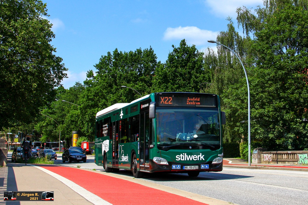 Ein Bild, das Text, Baum, drau�en, Stra�e enth�lt.

Automatisch generierte Beschreibung