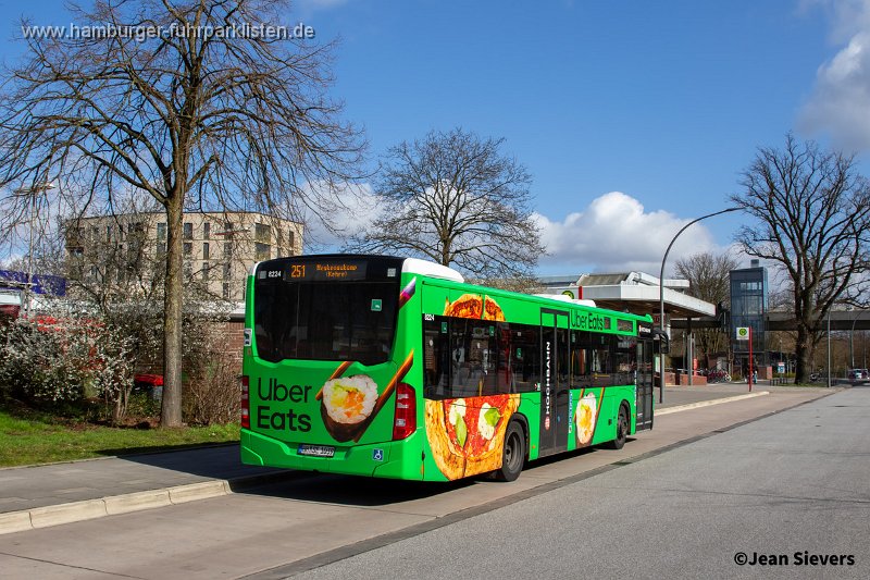 8224-29,(ex SBG 8224),HHA,JMS.jpg