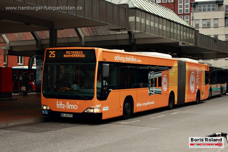 7706-87,HHA,BR.jpg - HHA 7706 mit fritz-limo POP auf der Omnibusanlage Altona.