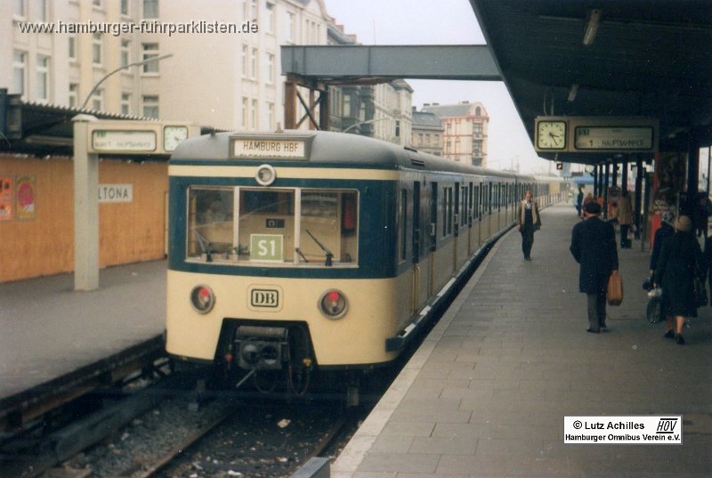 471-084-2,S-Bahn,LA.jpg