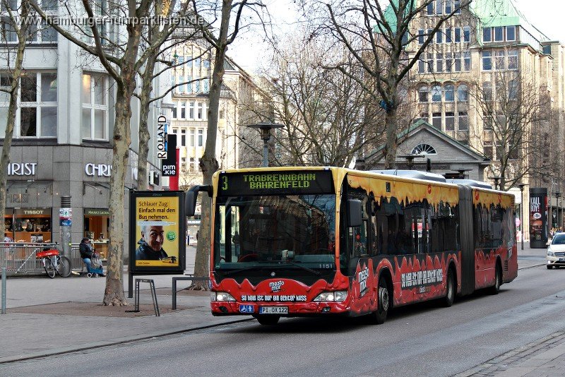 1151-27 (ex PVG 1151),VHH,BR.jpg - VHH 1151 auf der Linie 3 am Gerhart-Hauptmann-Platz.